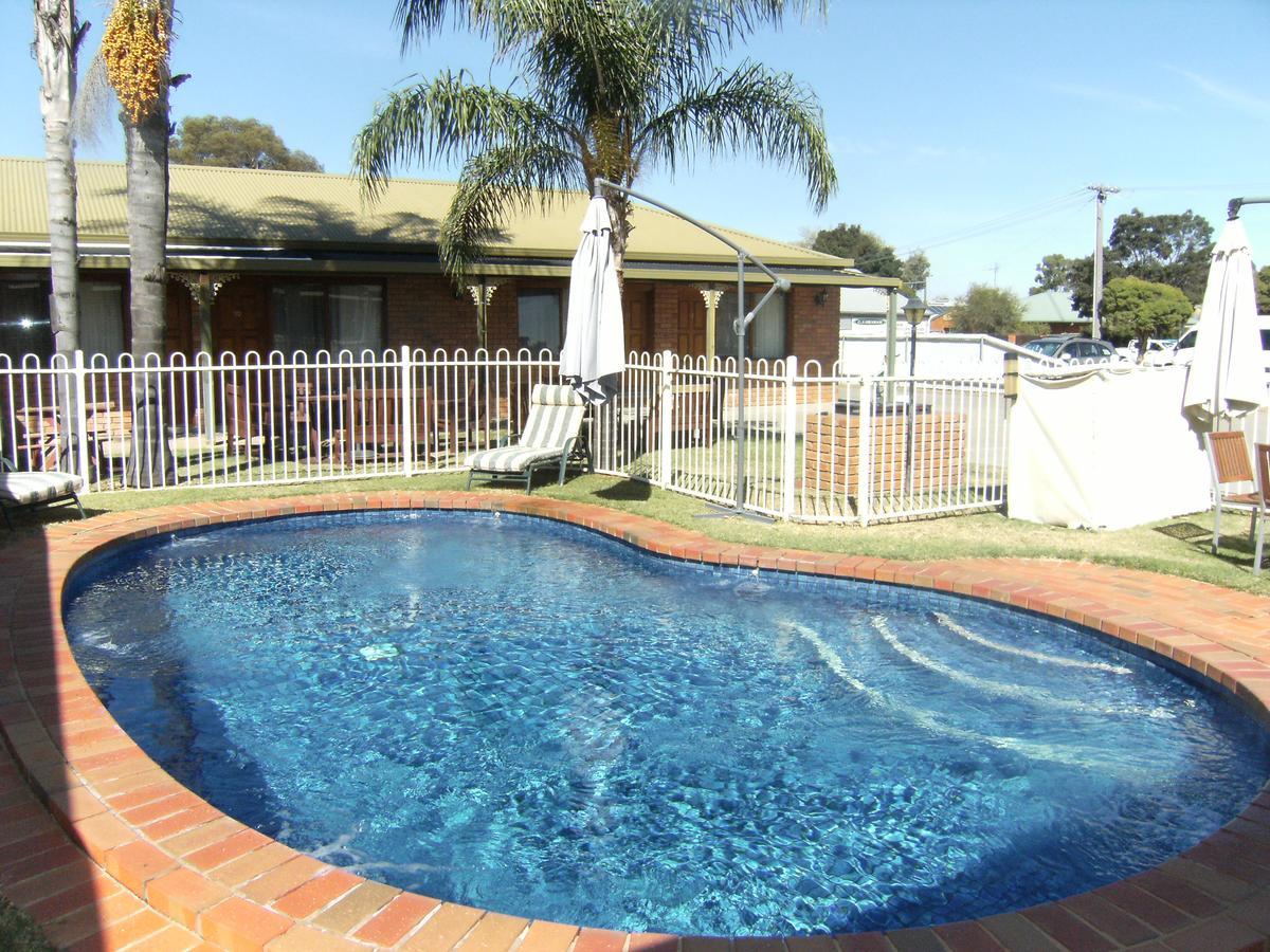 Regency Court Motel Cobram Exterior foto
